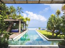 Villa Noku Beach House, Beachfront villa